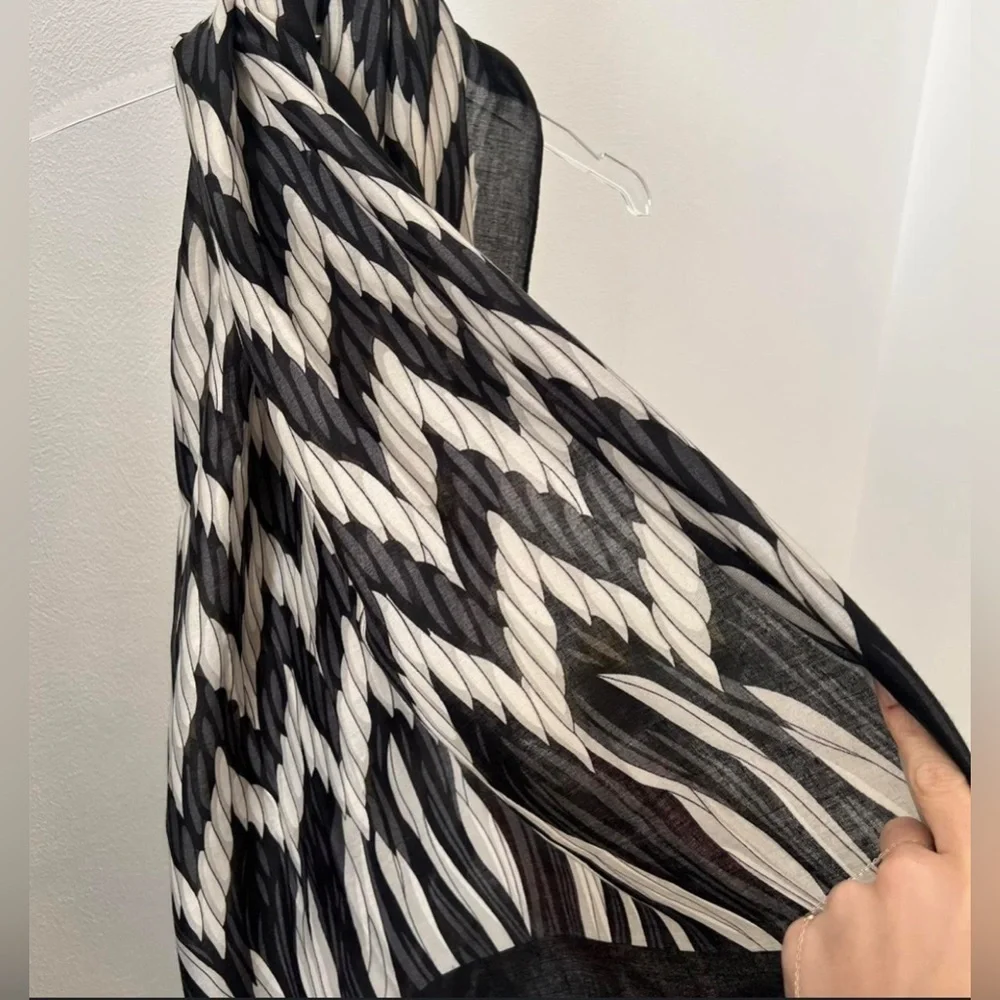 Le Mystere black and white oversized scarf